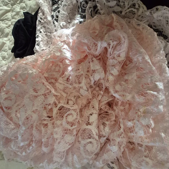 Baby Pink Lace Fabric - Picture 1 of 3